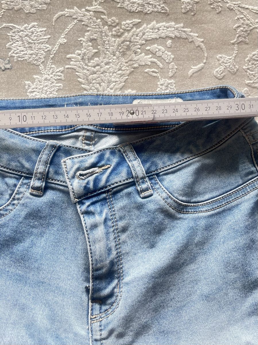 Pantaloni: Jeggings Gr 38 – Usato da Davos Platz venduto da Infinity795 2