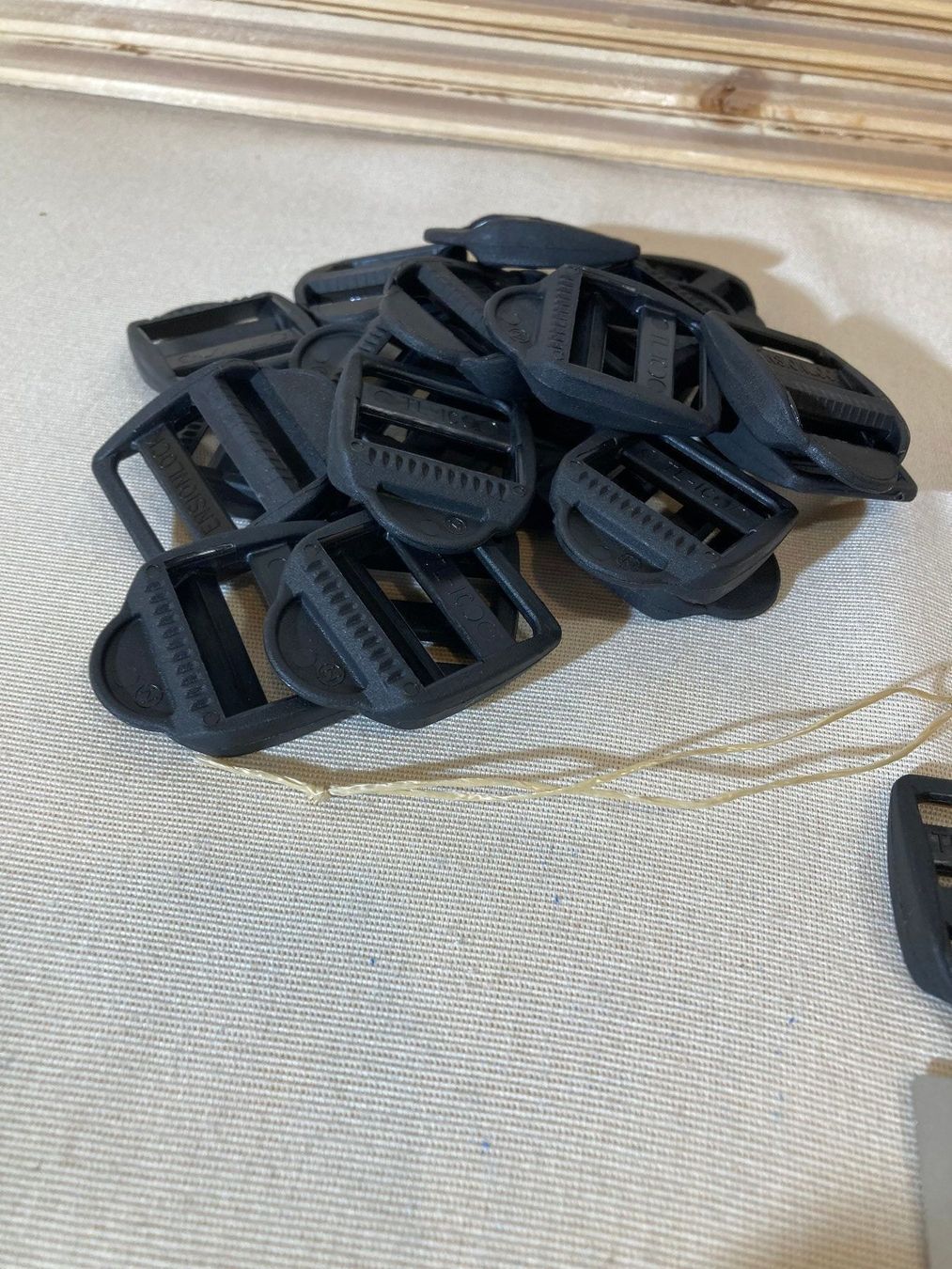 Gürtelschnallen: Tesionlock Schnallen 25 mm 40 Stück – Neu (gemäss Beschreibung) aus Steffisburg von pet_2d5t 3