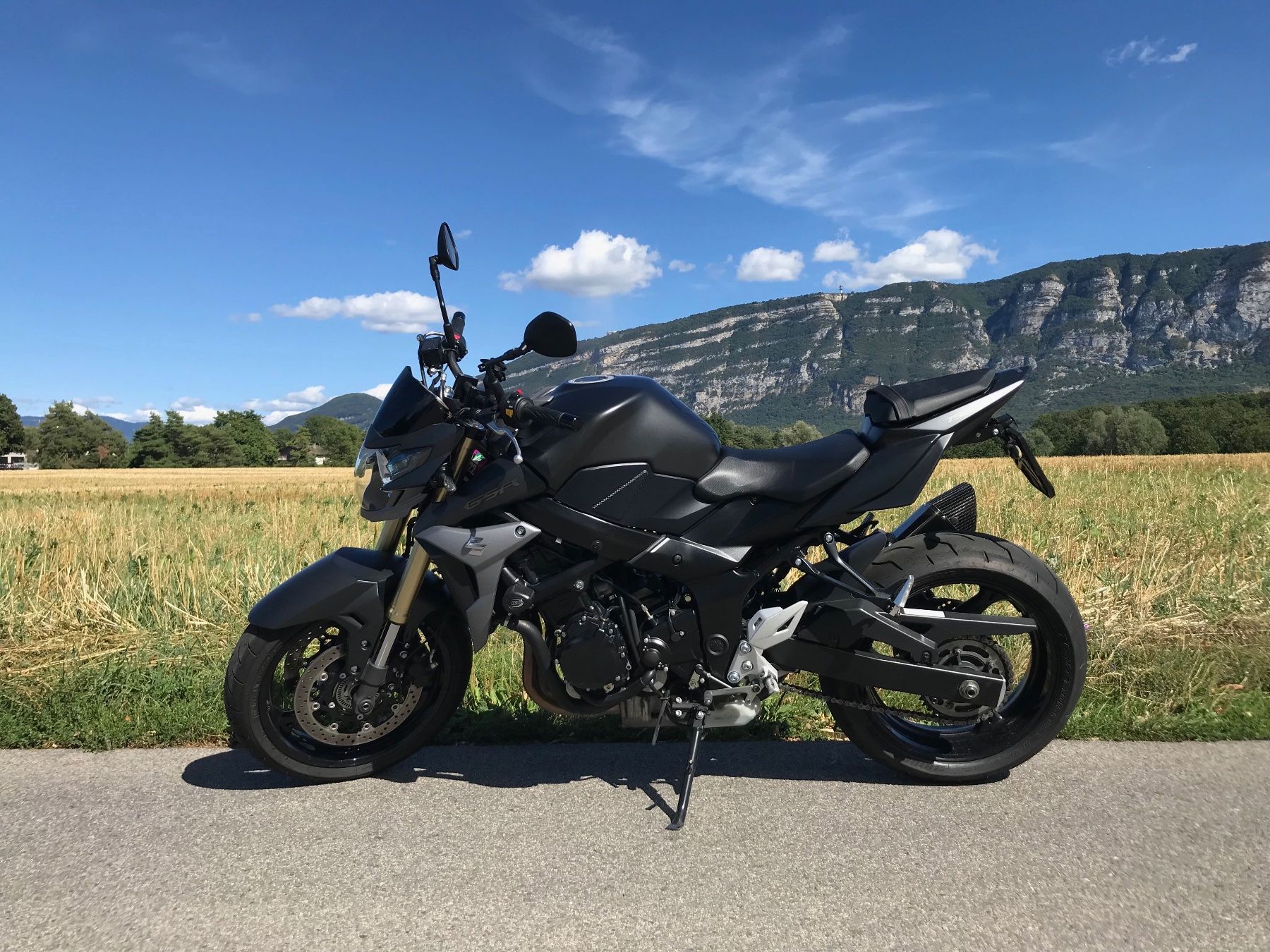 Suzuki Strada: Suzuki GSR 750A – Usato da Grand-Lancy venduto da tbi_sk5l 1