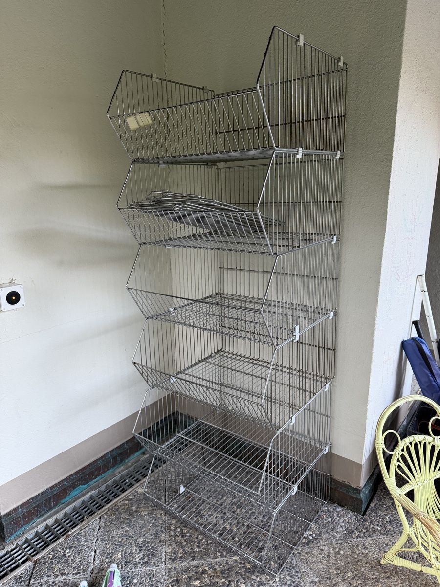 Scaffali: Étagères métalliques – Usato da Péry venduto da peaudane