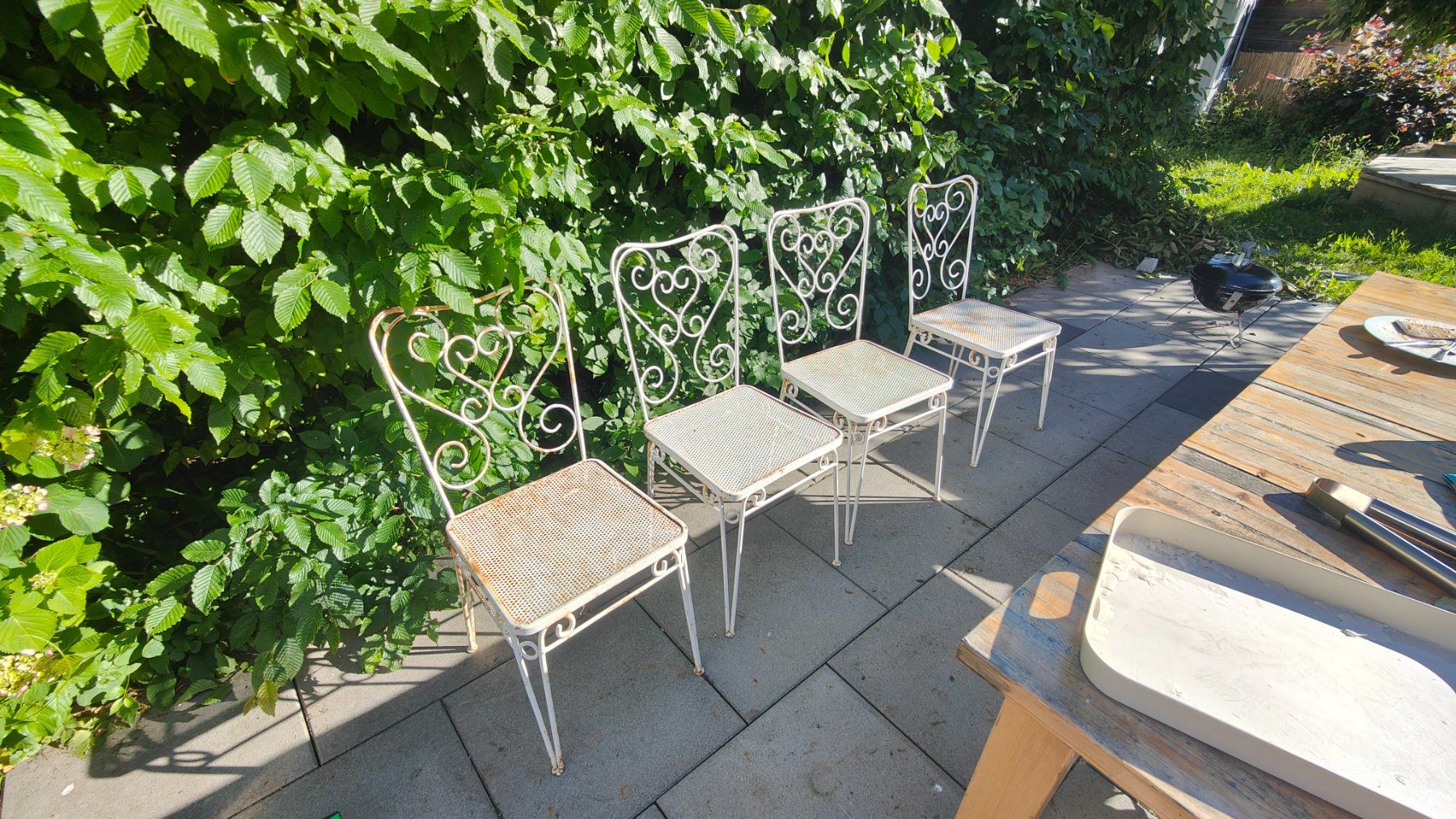 Set di tavolo e panche: Vintage Gartentisch und 4 Stühle – Usato da Interlaken venduto da niviuk143 1