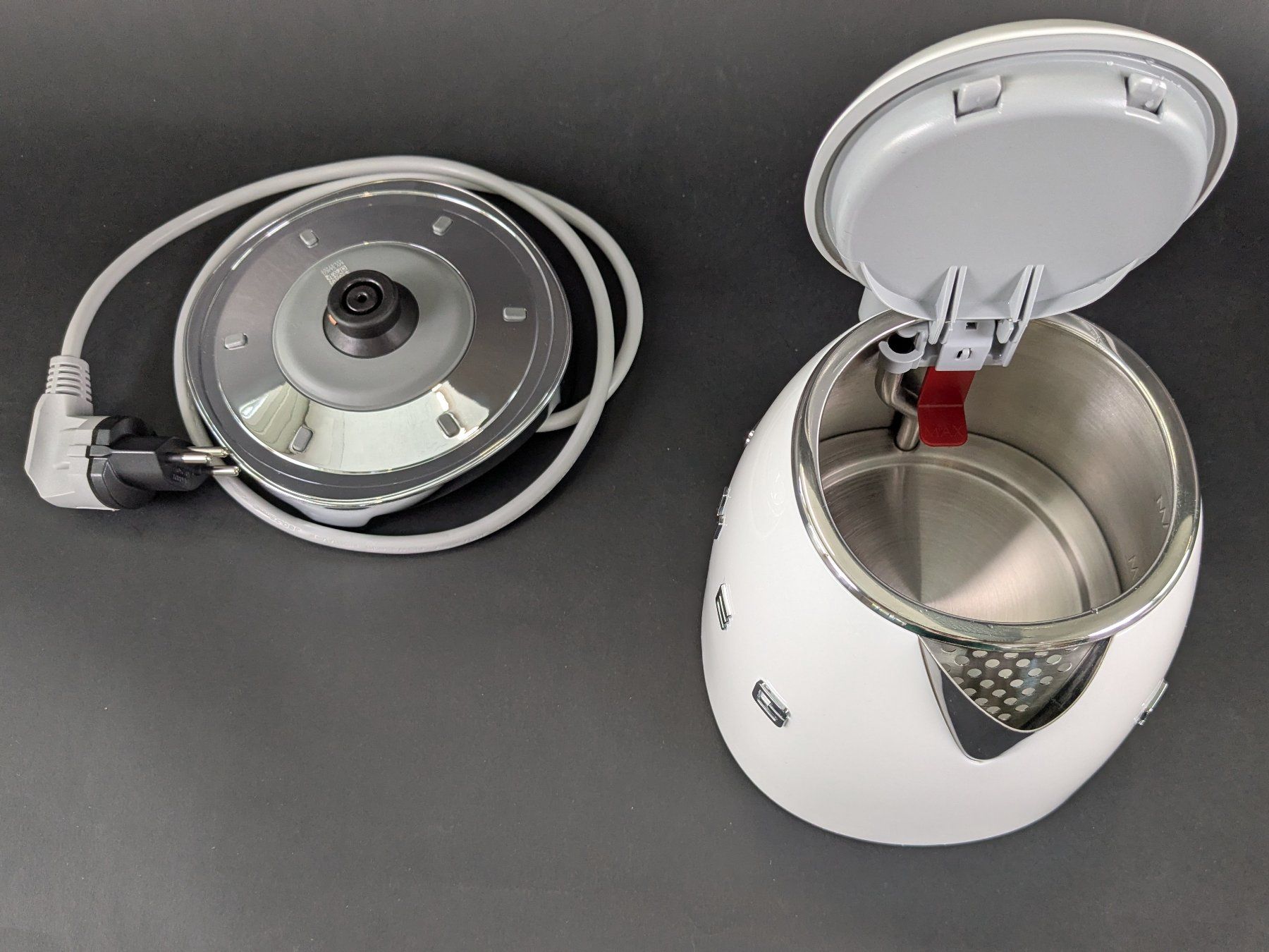 Smeg Bollitori: SMEG 50's Retro Style Mini Wasserkocher – Nuovo (secondo la descrizione) da Dintikon venduto da Restwert_Dintikon 2