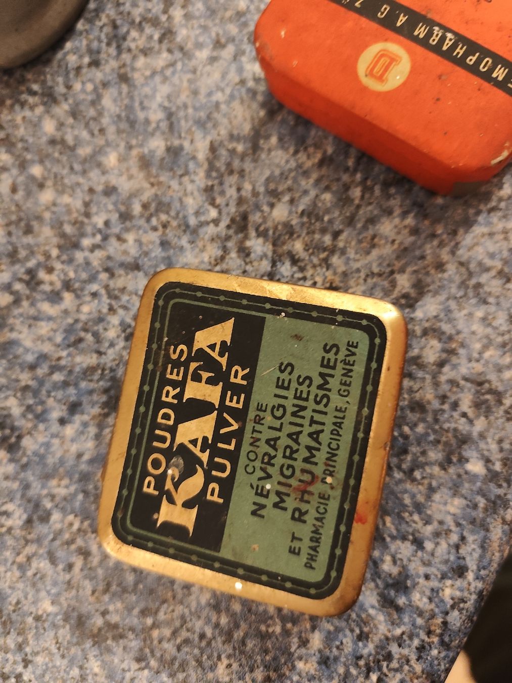 Alle Dekorationen: zwei vintage dosen – Gebraucht aus Andiast von manucozi05 4