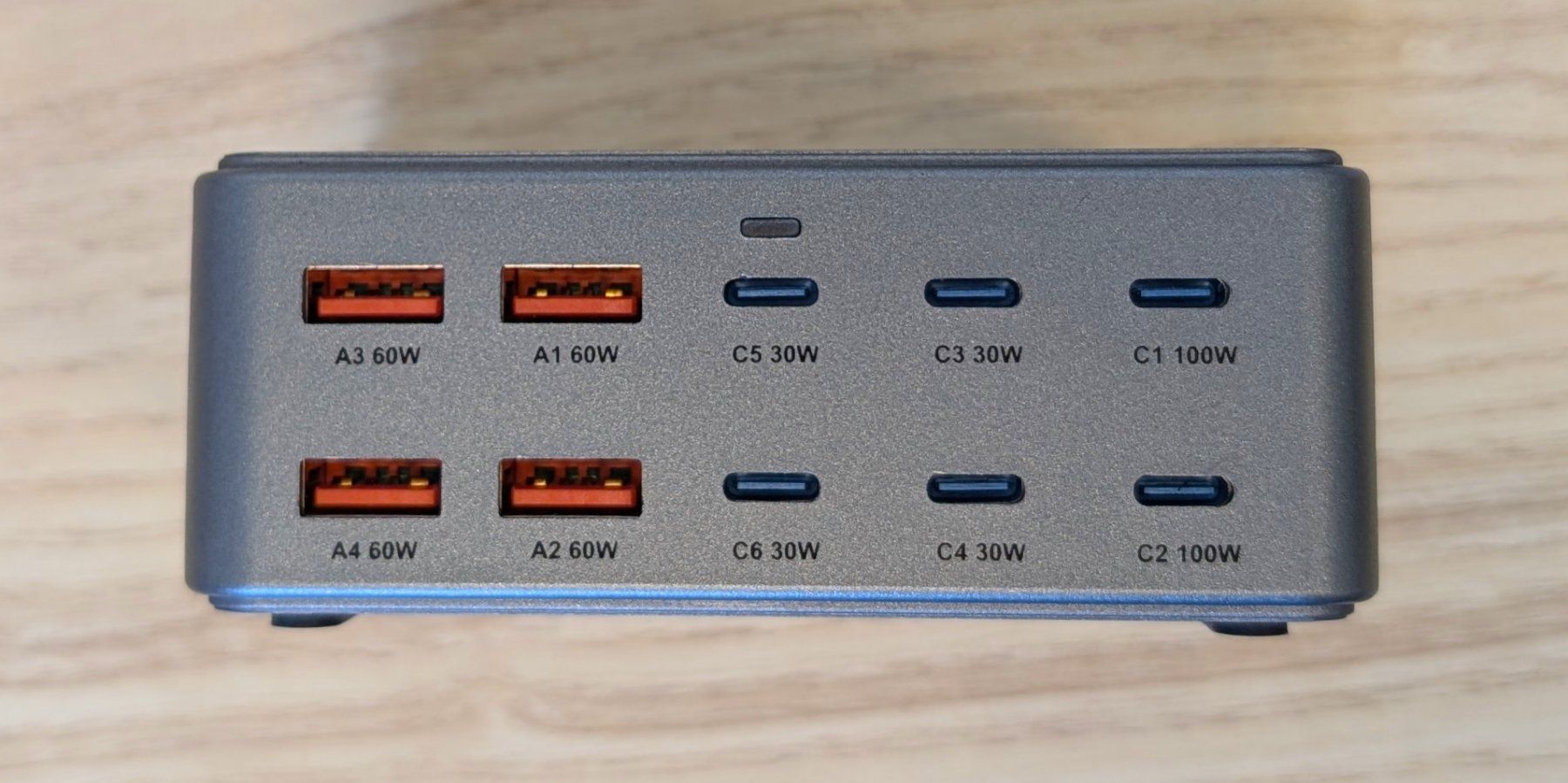 Caricabatterie: 330W USB GaN Ladegerät – Usato da Richterswil venduto da plisandro 1
