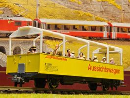 Bemo 3280 __ RhB offener Aussichtswagen B 2099 _ mit Figuren