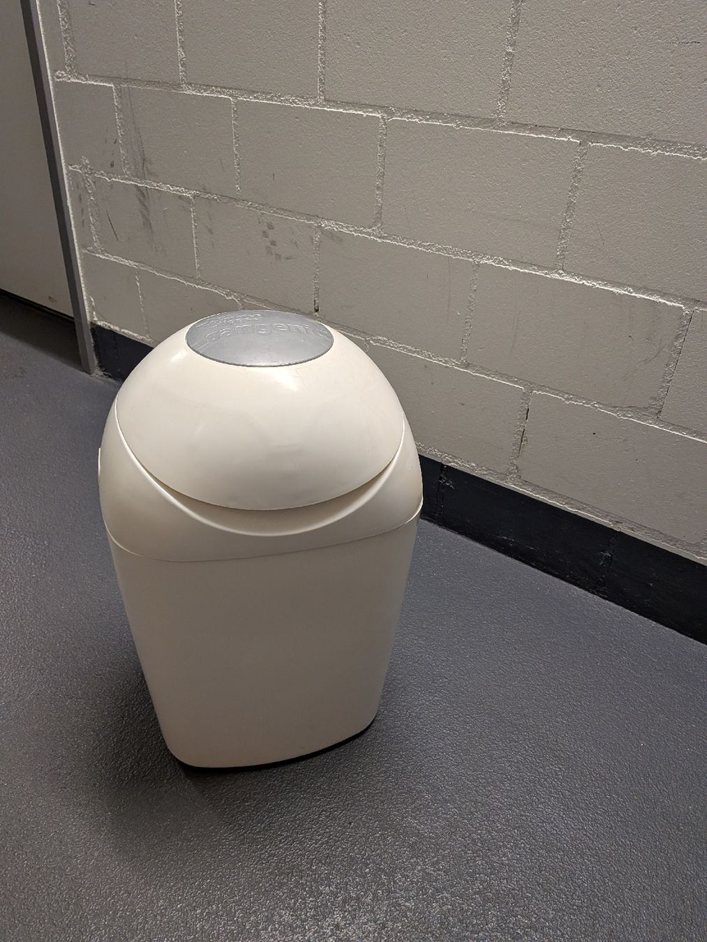 Tommee Tippee Abfalleimer: Windeleimer Poubelle a Couche – Gebraucht aus Zürich von vmi_2dpl