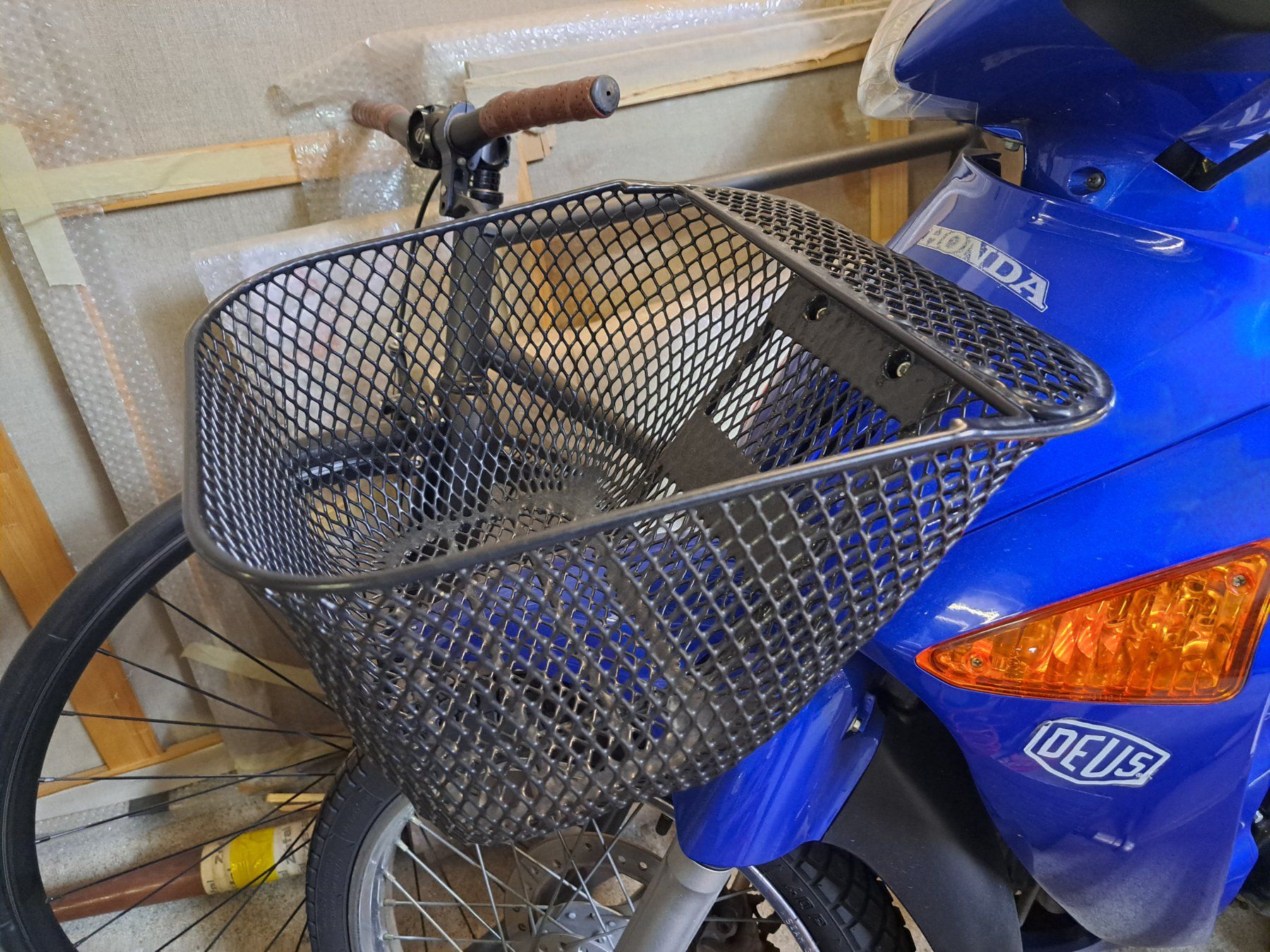 Honda Alle Motorradersatzteile: Honda ANF Innova Front Basket – Gebraucht aus luzern von