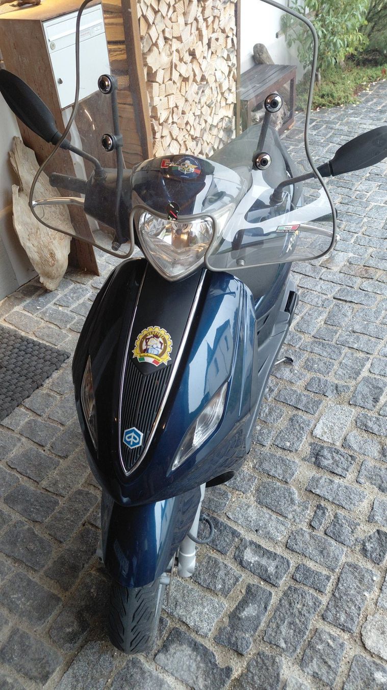 Piaggio Scooter: Piaggio Fly 125 Roller blau mit Windschutzscheibe – Usato da Schönenberg ZH venduto da Rioja12346 3