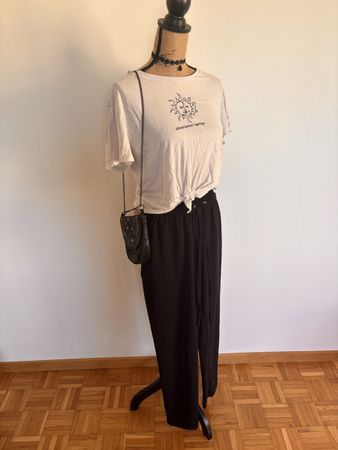Crop T-Shirt mit Sonne/Mond Motiv, Grösse L - Top!