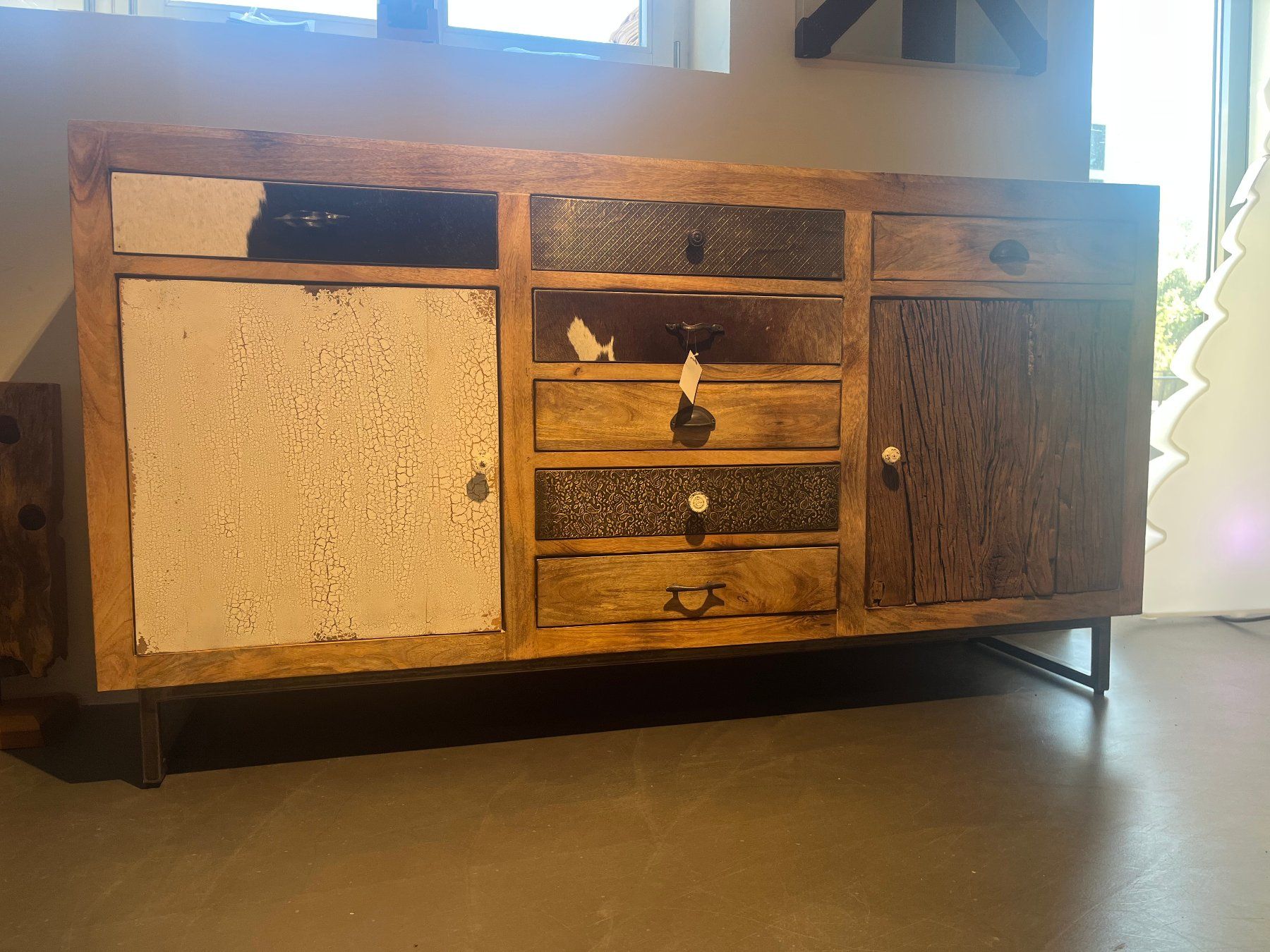 Commodes: Unikat- Sideboard "Ethno 2" – Neuf (Voir description) à Kloten par bilgeri01 1
