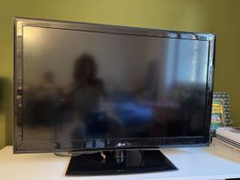 LG 42” LED TV – Full HD, top Zustand