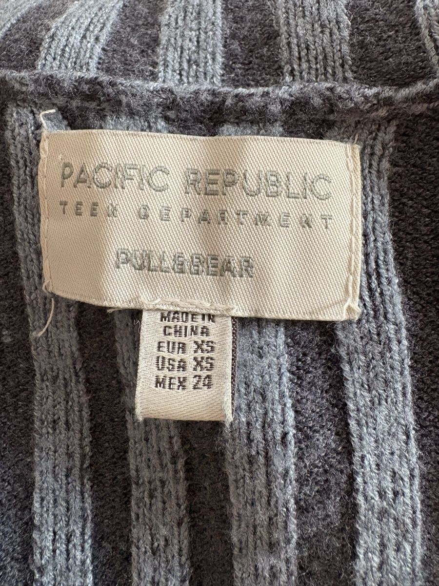 Pull&Bear Maglioni & Felpe: Pull and Bear Strickjacke gestreift grau Grösse XS – Nuovo (secondo la descrizione) da Langenthal venduto da hih_sfd7 3