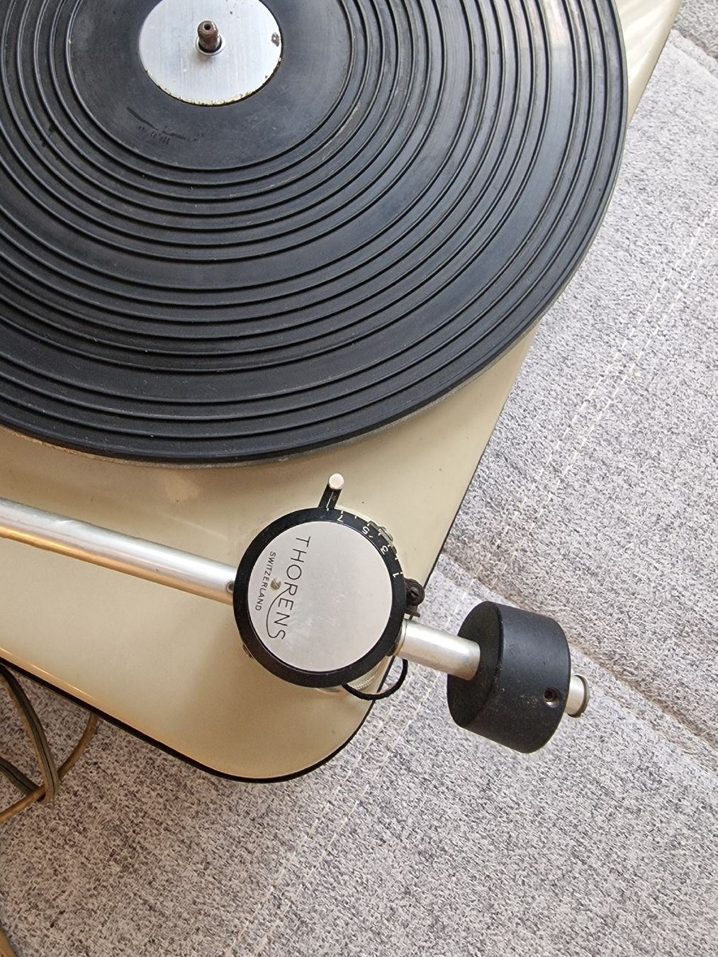 Thorens Giradischi: tourne disque Thorens td 135 – Usato da La Chaux-de-Fonds venduto da Ric_m628 5