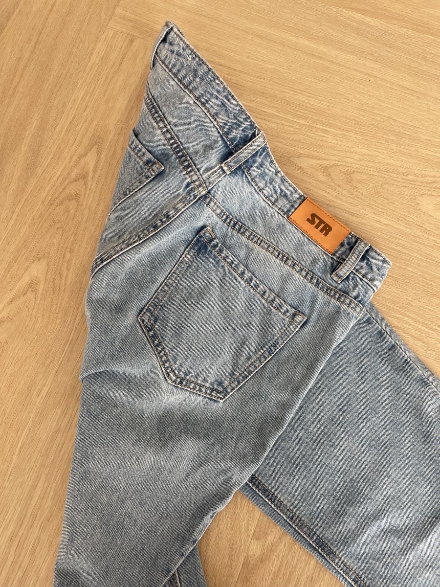 Stradivarius Jeans: Jeans Stradivarius – Usato da Grenchen venduto da Mina1811 2