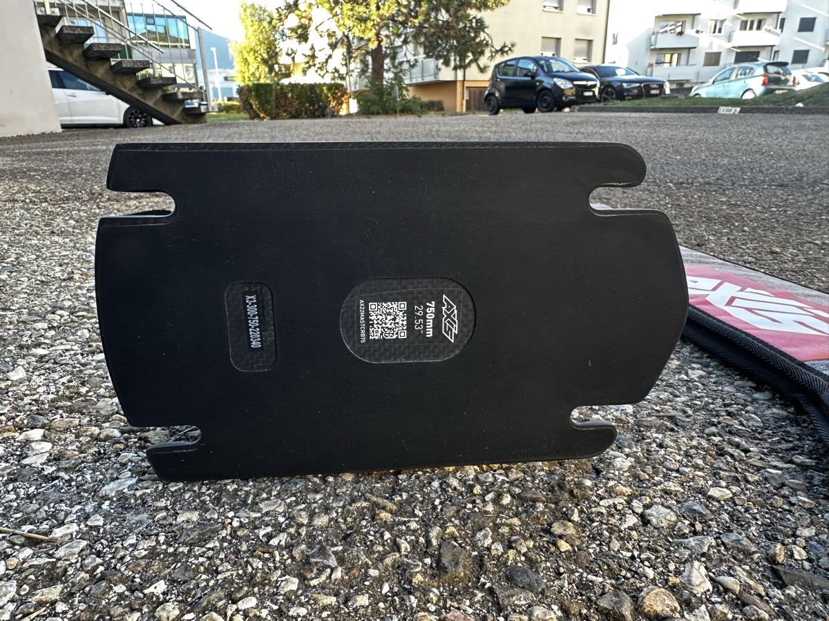 Axis Tavole da surf e di nuoto: Axis Carbon Mast + fuselage sillyshort – Usato da Cortaillod venduto da bap_7q9y 2