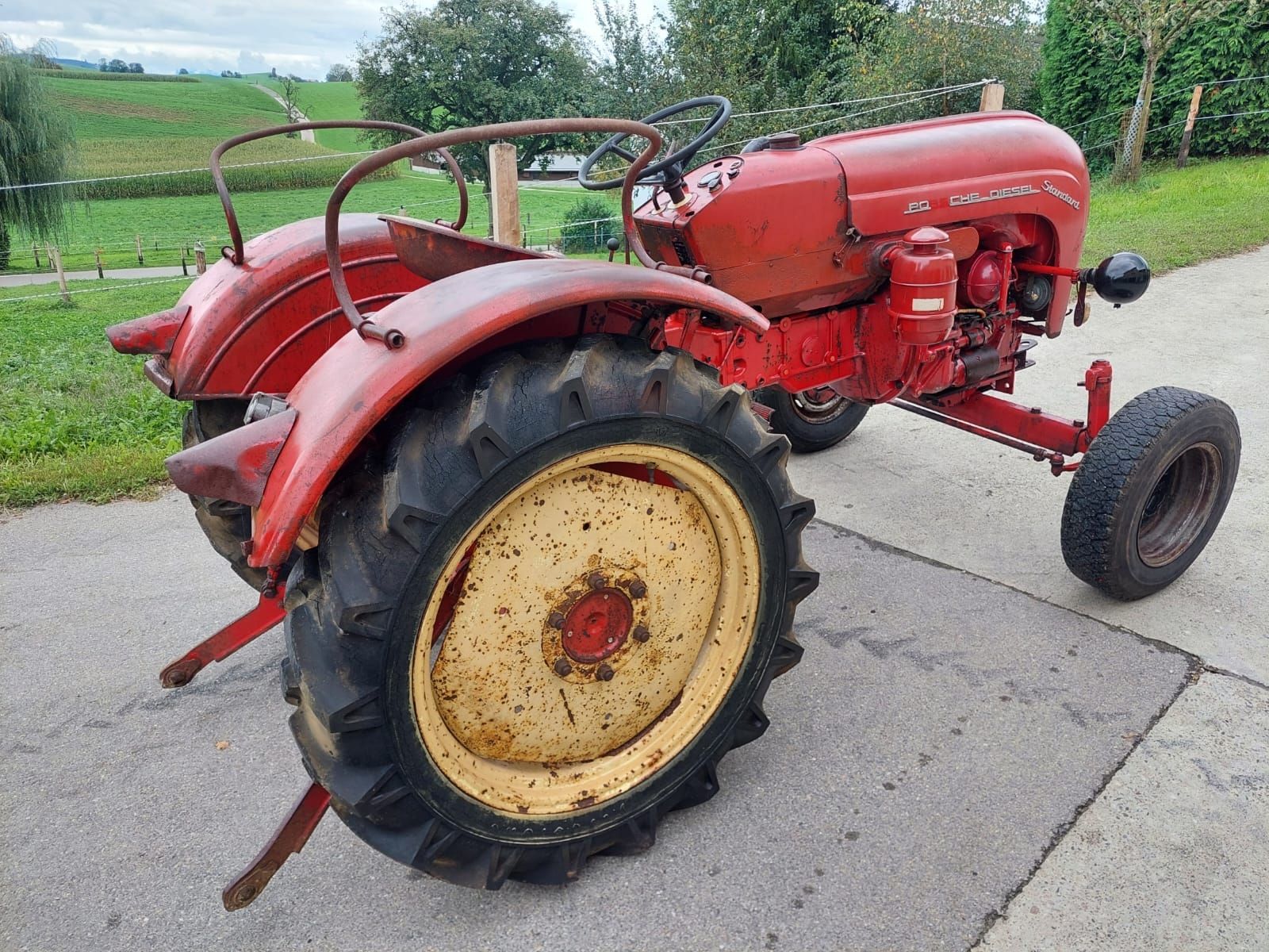 Trattori: Porsche Standard T217 2 Zyl. – Usato da Menznau venduto da Rm73