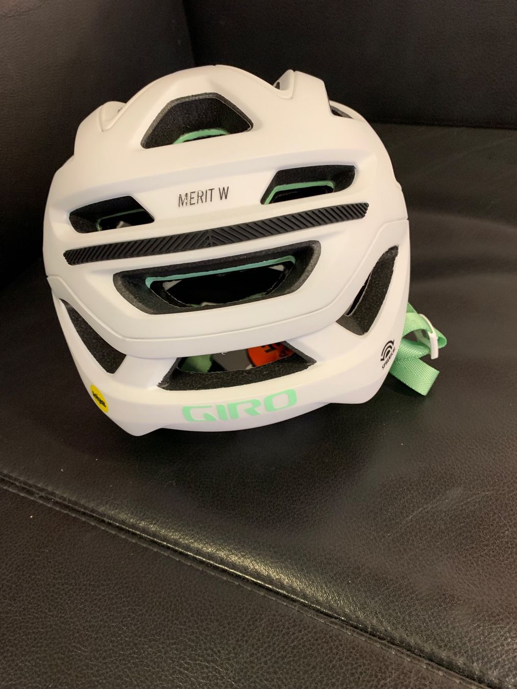 Giro Caschi: Velohelm Damen von Giro Gr. S – Nuovo e nell'imballaggio originale da Widen venduto da chilli2hot 1