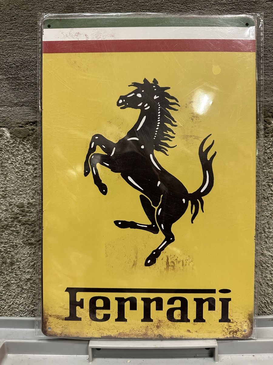 Insegne: Ferrari italia – Nuovo (secondo la descrizione) da Reinach AG venduto da rares75