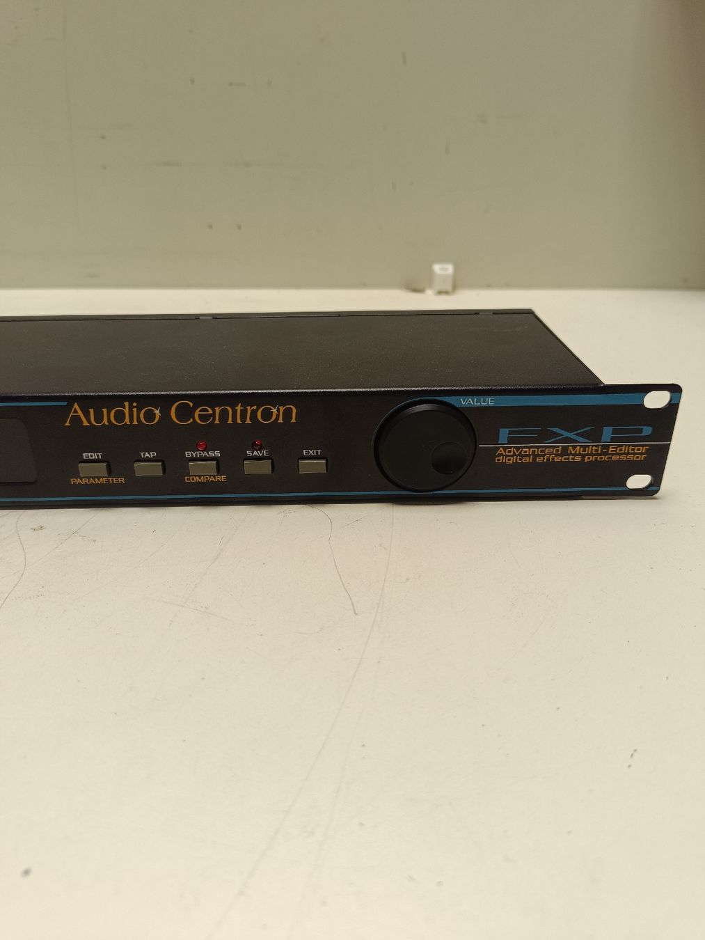 Equalizzatori: Audio Centron FXP Digital effects Processor(em40) – Usato da Künten venduto da Schnaepplihuus 2