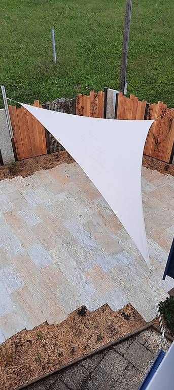 Sonnenschirme: A vendre toile d'ombrage pour terrasse – Gebraucht aus Ste-Croix von euphonium-61 1