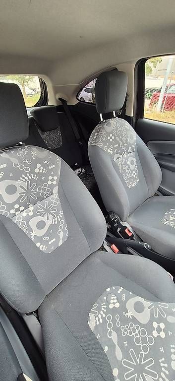 Autos: Ford KA 1.2i – D'occasion à Rolle par dio_2jxq 3