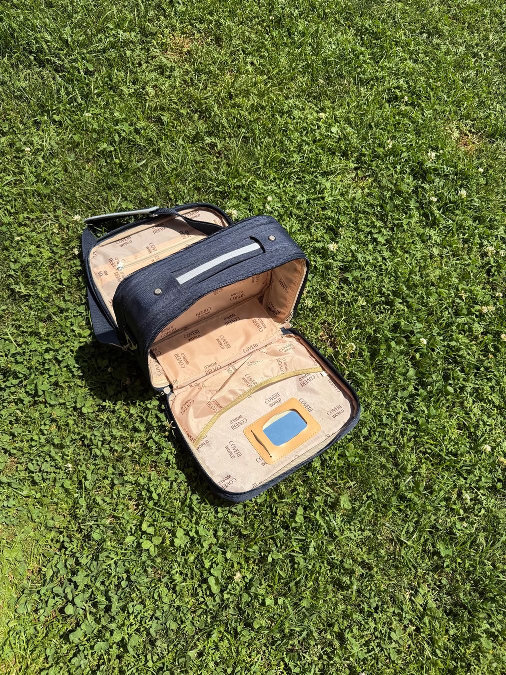 Valigie: Coveri World  - Mini Koffer - neuwertig – Usato da Cugnasco venduto da tizianaq 2