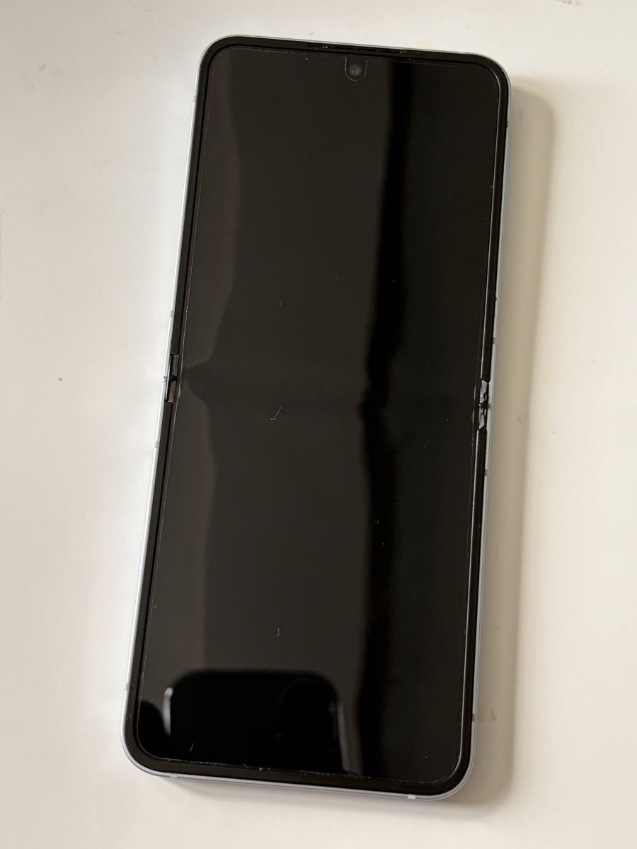 Samsung Handys / Smartphones: Samsung Galaxy z Flip 6 – Gebraucht aus Signau von leo_b2fx 7