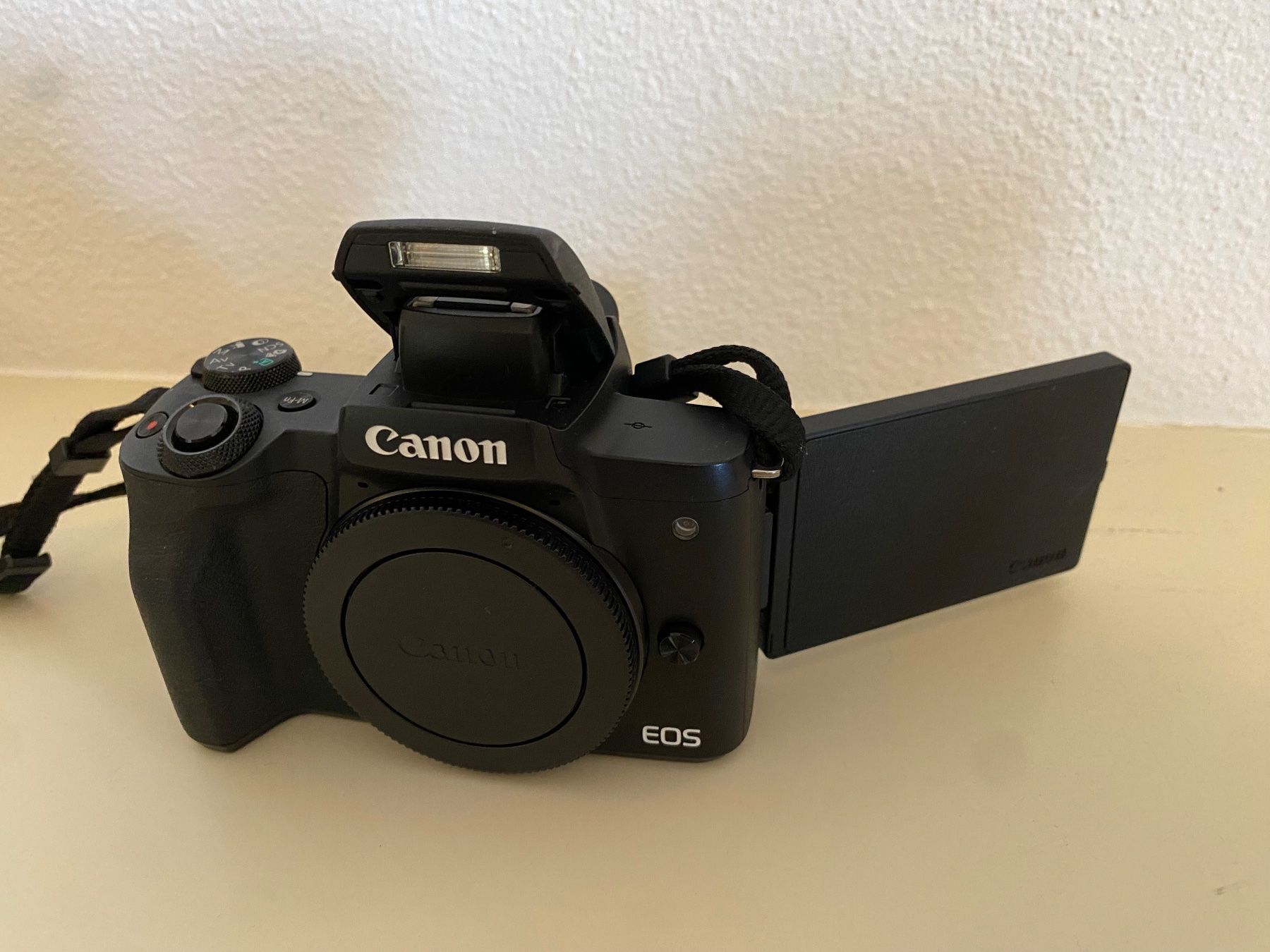Canon Fotocamera: Canon EOS M50 + 2 Canon lenses - LIKE NEW – Usato da Agra venduto da Jack6 3