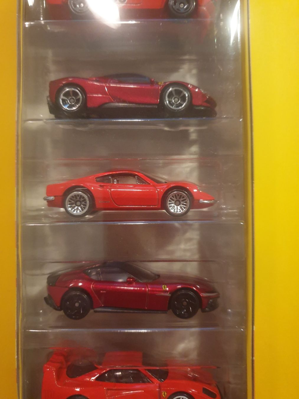 Hot Wheels Modellini d'auto: Hot Wheels 5er Set FERRARI – Nuovo e nell'imballaggio originale da Oftringen venduto da Rotor 2