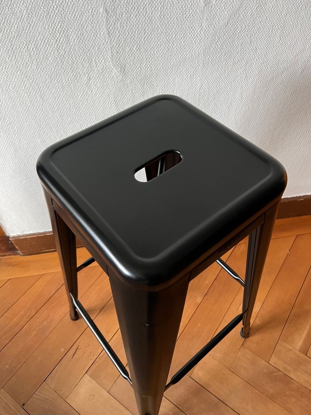 Hocker: Barhocker H75 von TOLIX, tiefschwarz matt – Gebraucht aus Feldbach von anna_pearson 2