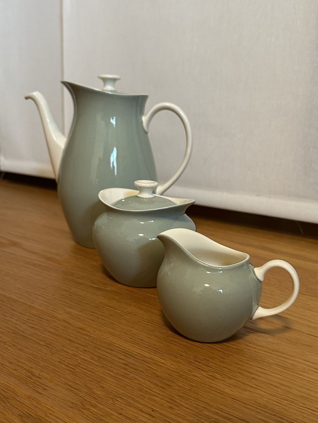 Geschirrsets: Denby Regency green Kaffee/Tee-Set – Neu (gemäss Beschreibung) aus Wettingen von DaHa90