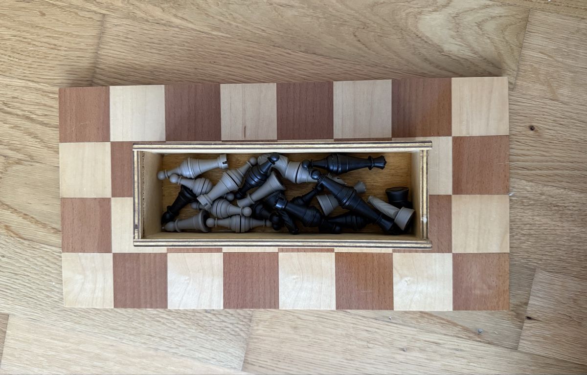 Giochi: Schachbrett Mit Figuren – Usato da Oetwil an der Limmat venduto da TOP15 2