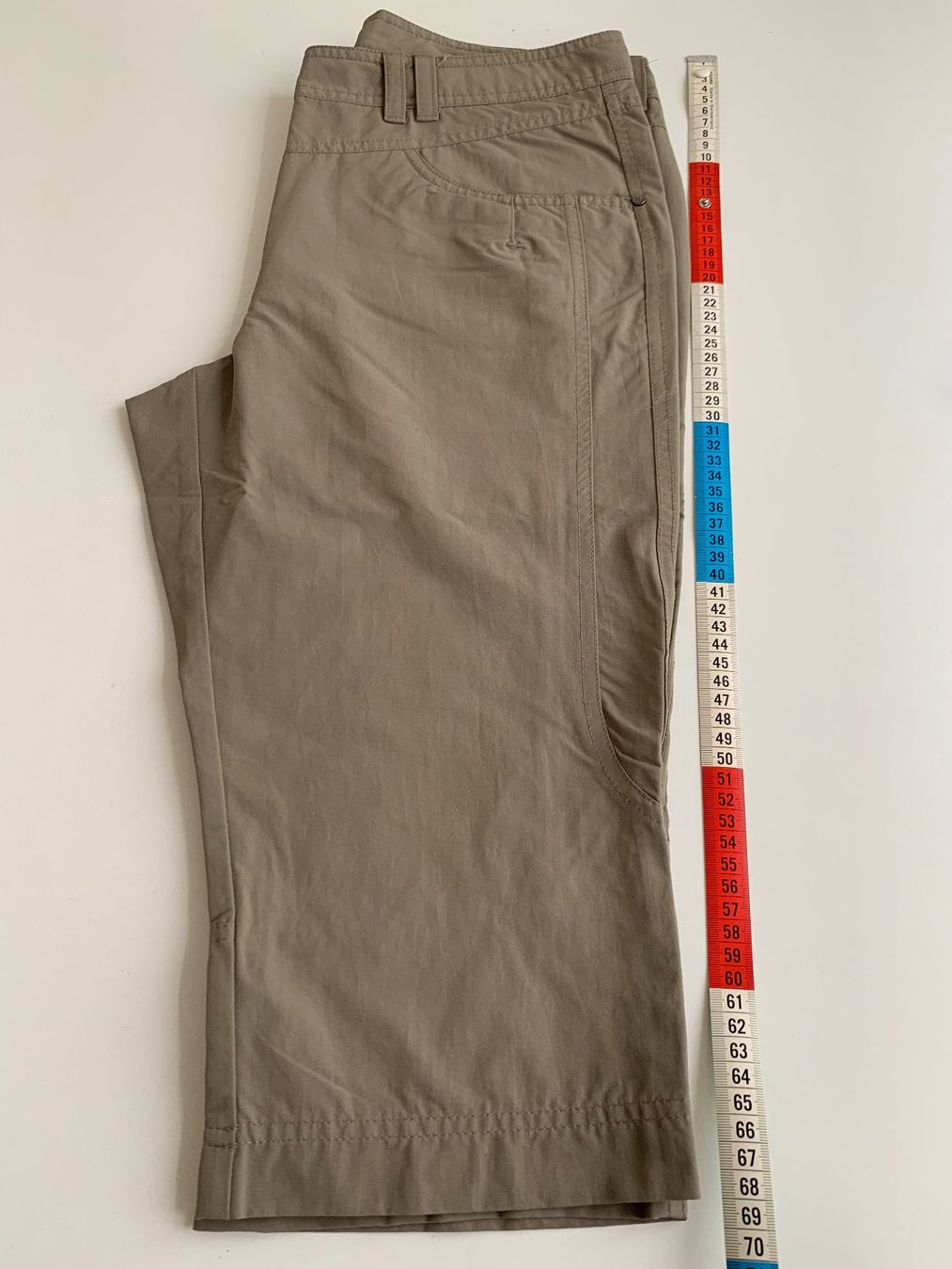 Pantaloni: Freizeit - Damen Sporthose beige 3/4 Länge. – Usato da Baar venduto da Daysi2