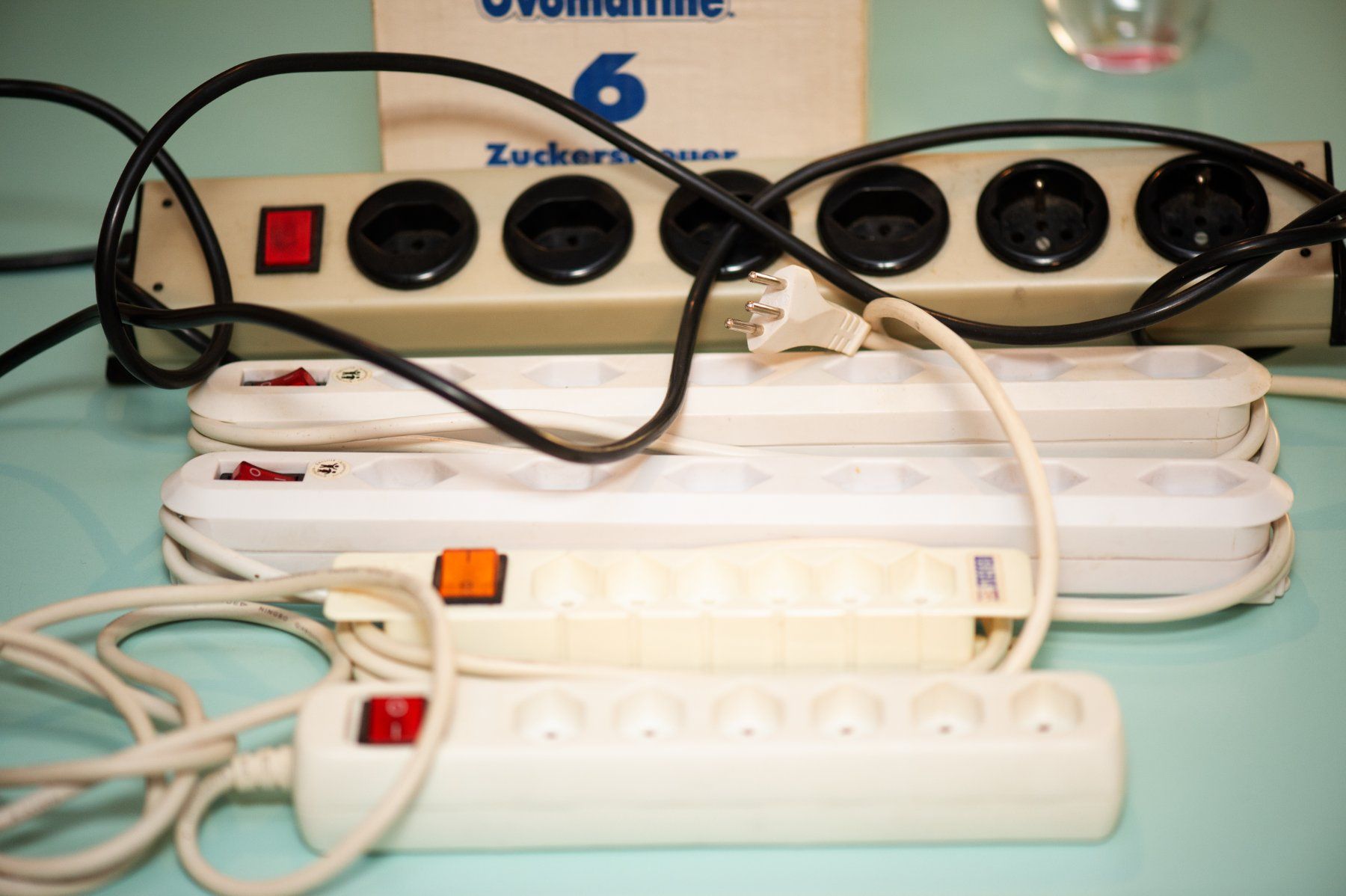Alimentazione elettrica: 5 Strom Steckleisten – Usato da Reinach BL venduto da ATA2013