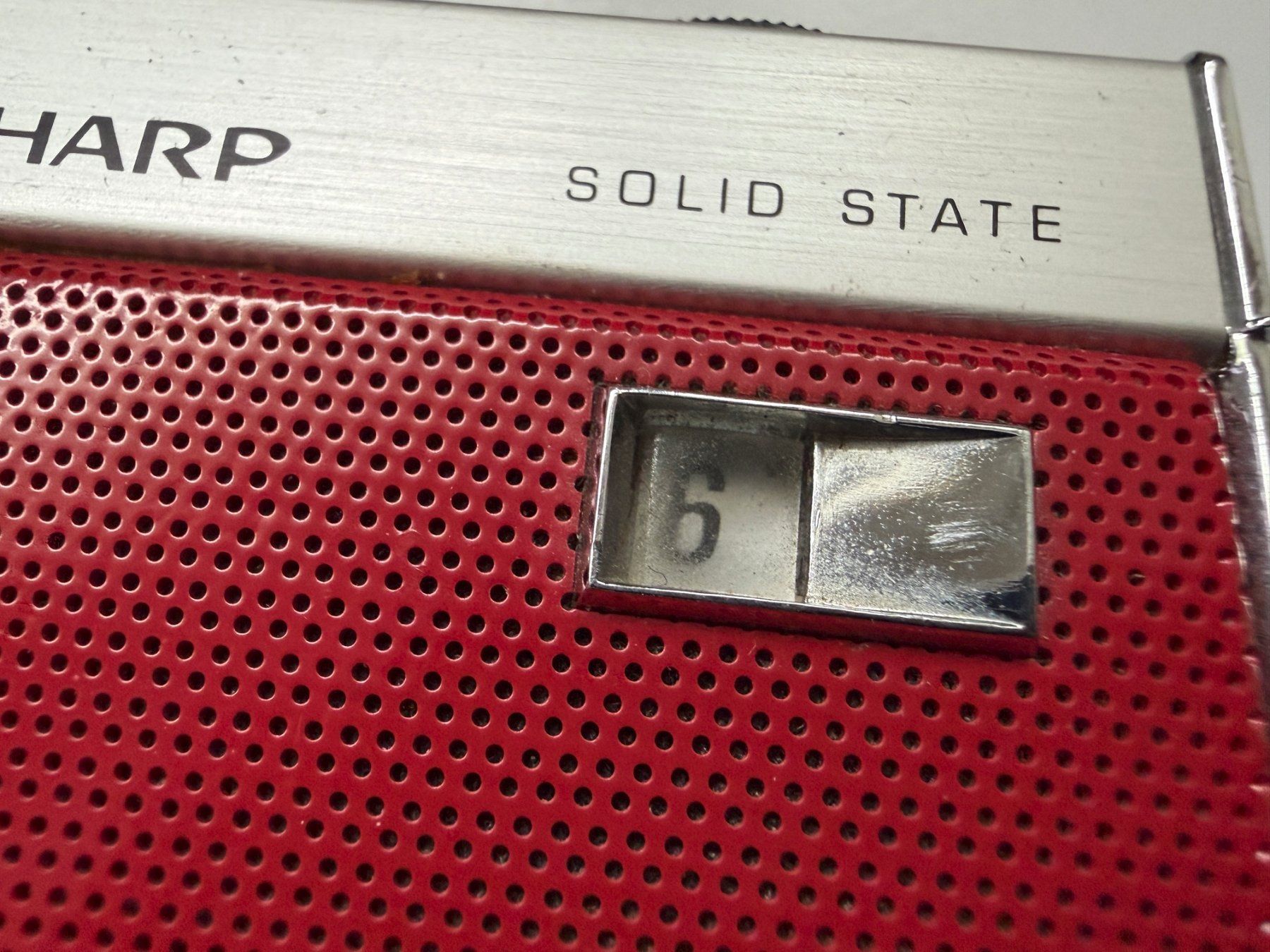 Sharp Radio: Sharp Taschenradio Solid State , Versand möglich – Difettoso da Langnau am Albis venduto da Danig0 1