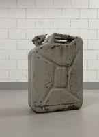 BENZINKANISTER, VINTAGE, PATINA, OLDTIMER, METALL