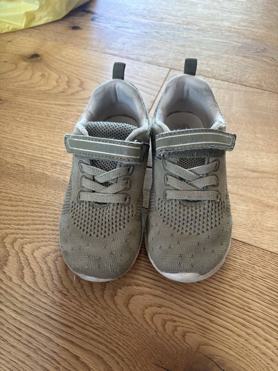 Scarpe per ragazzi: Kinderschuhe, Grösse 25 – Usato da Egnach venduto da Tiina_ 1
