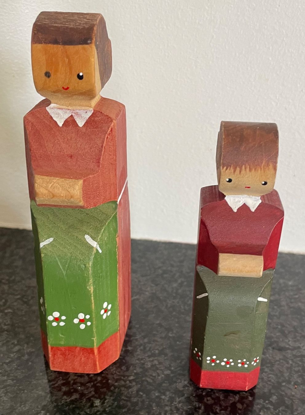 Trauffer Giocattoli: Grosse Bauernfrau, Holz, von Trauffer, Porto 3.40 – Usato da Zuerich venduto da poeteterli 4