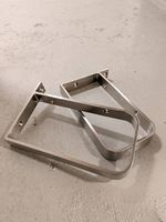 Regalhalterungen aus Edelstahl  robust & modern