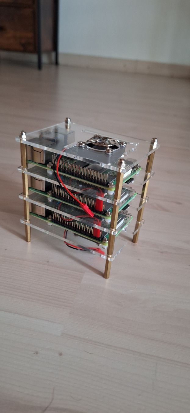 Raspberry Pi PCs: 3 x Raspberry Pi 4 mit Tower Gehaeuse und Lueft – Gebraucht aus Volketswil von adream_ 1