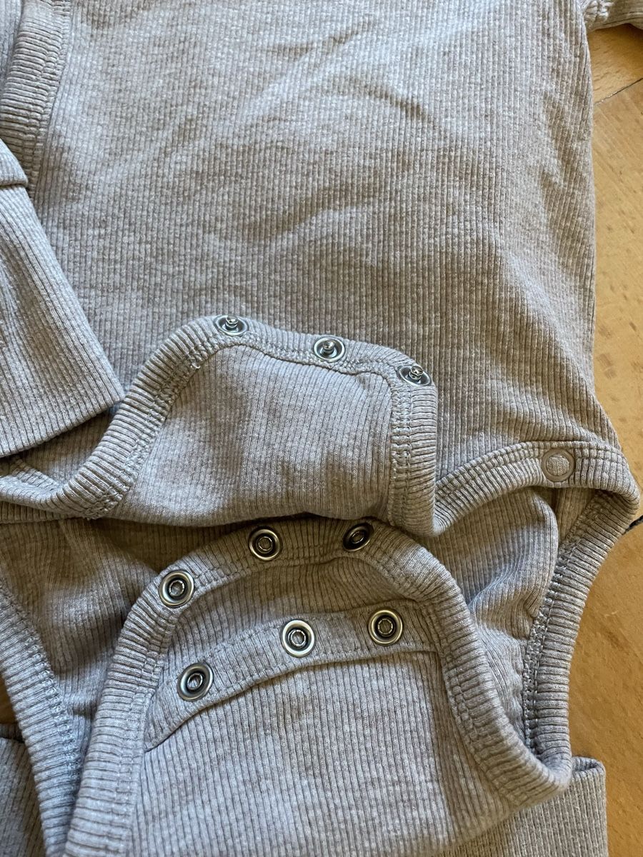 H&M Lotti & Set di vestiti: Bodys und Leggings mit Mitwachsfunktion Gr. 68 – Usato da Zürich venduto da mar_b89 2