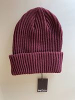 Bonnet Pieces bordeaux maille côtelée, neuf avec étiquette