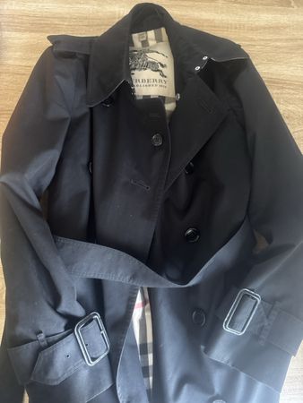Trench-coat Burberry noir avec ceinture bon état