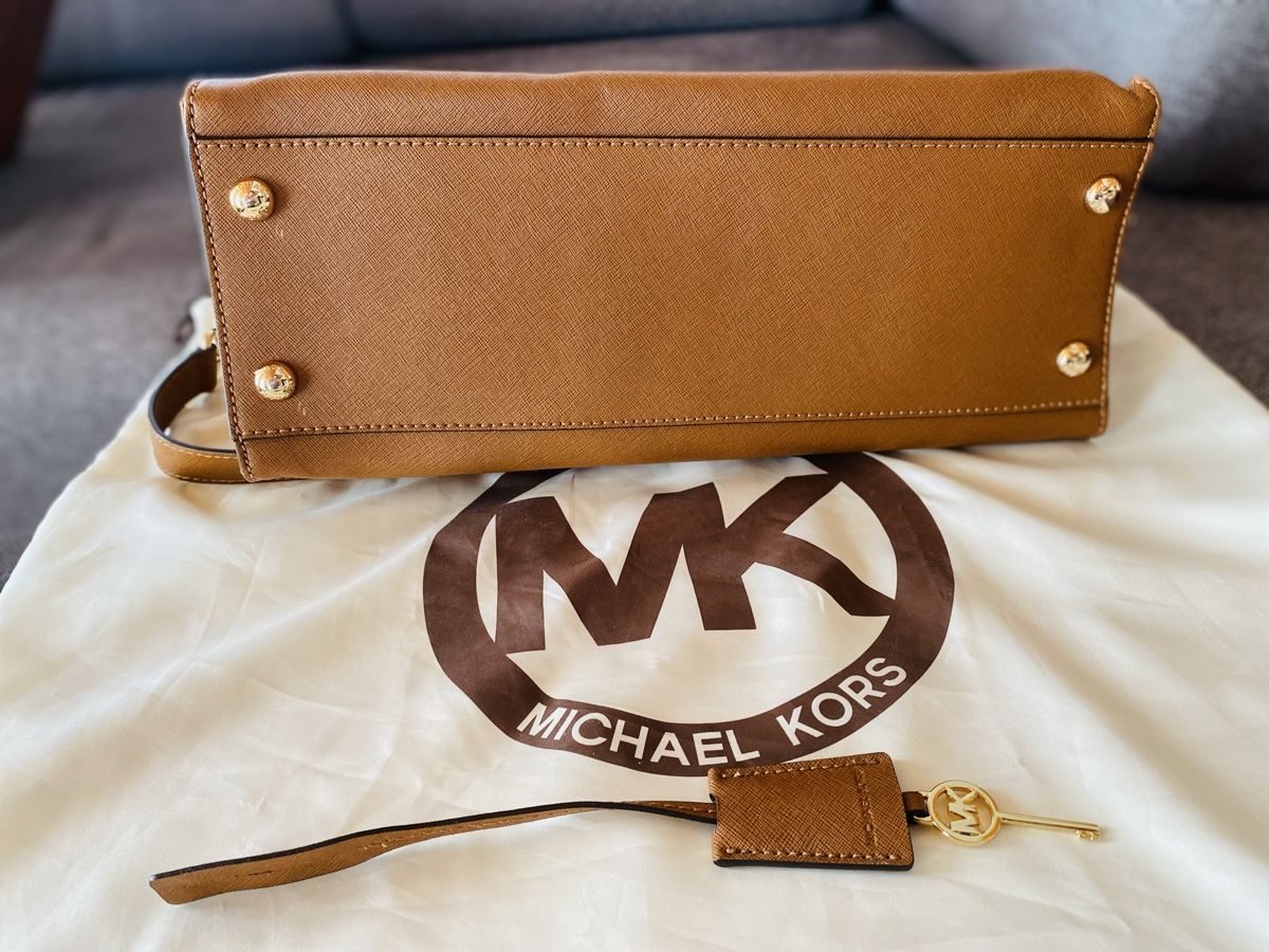 Michael Kors Borse: Michael Kors braune Handtasche – Nuovo (secondo la descrizione) da Gossau ZH venduto da Lia_Chris 9