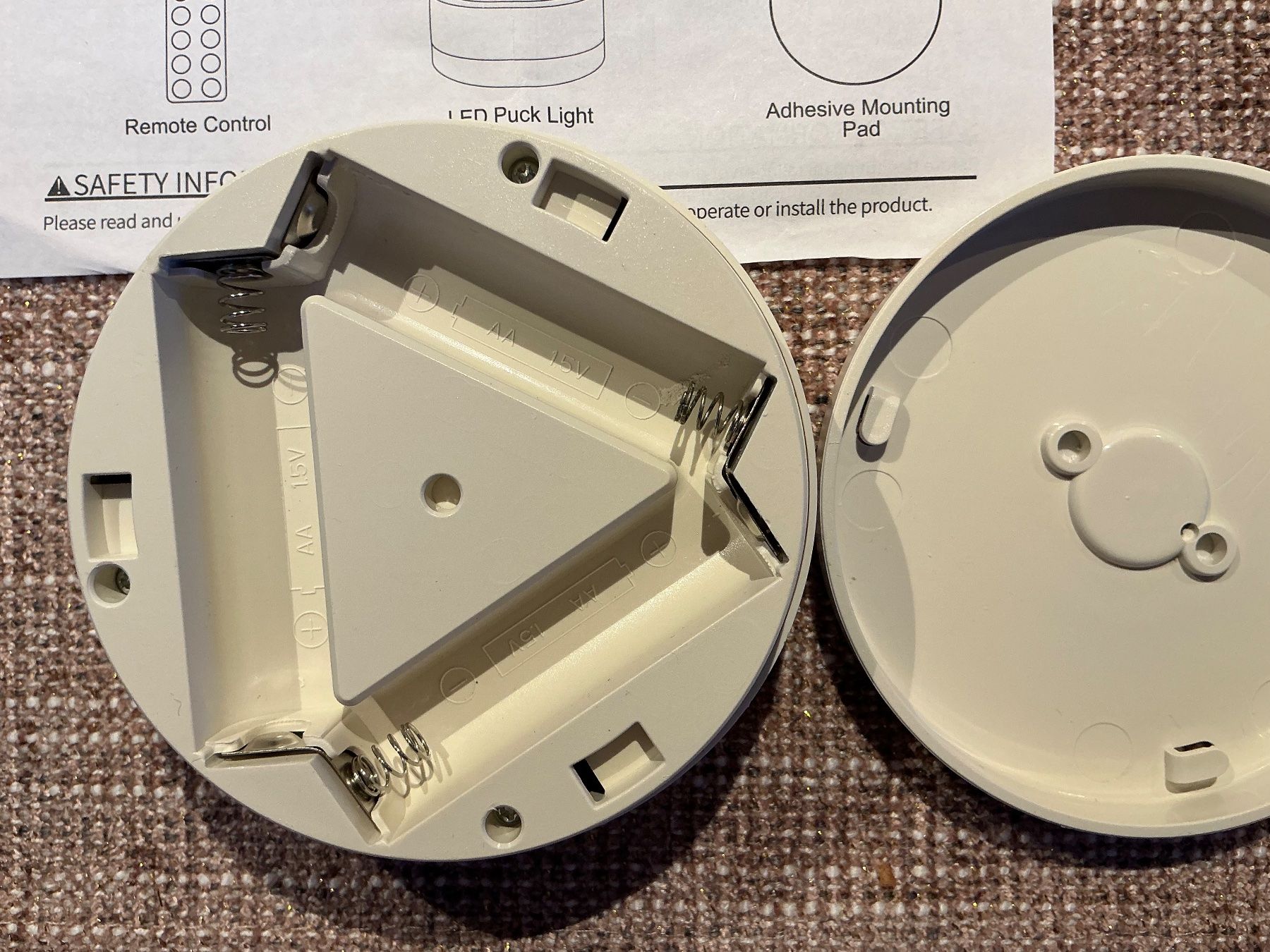 Lampade: 6 LED Puck Lights für Schränke oder Bilder – Nuovo (secondo la descrizione) da Cormondrèche venduto da fra_gn5t 7
