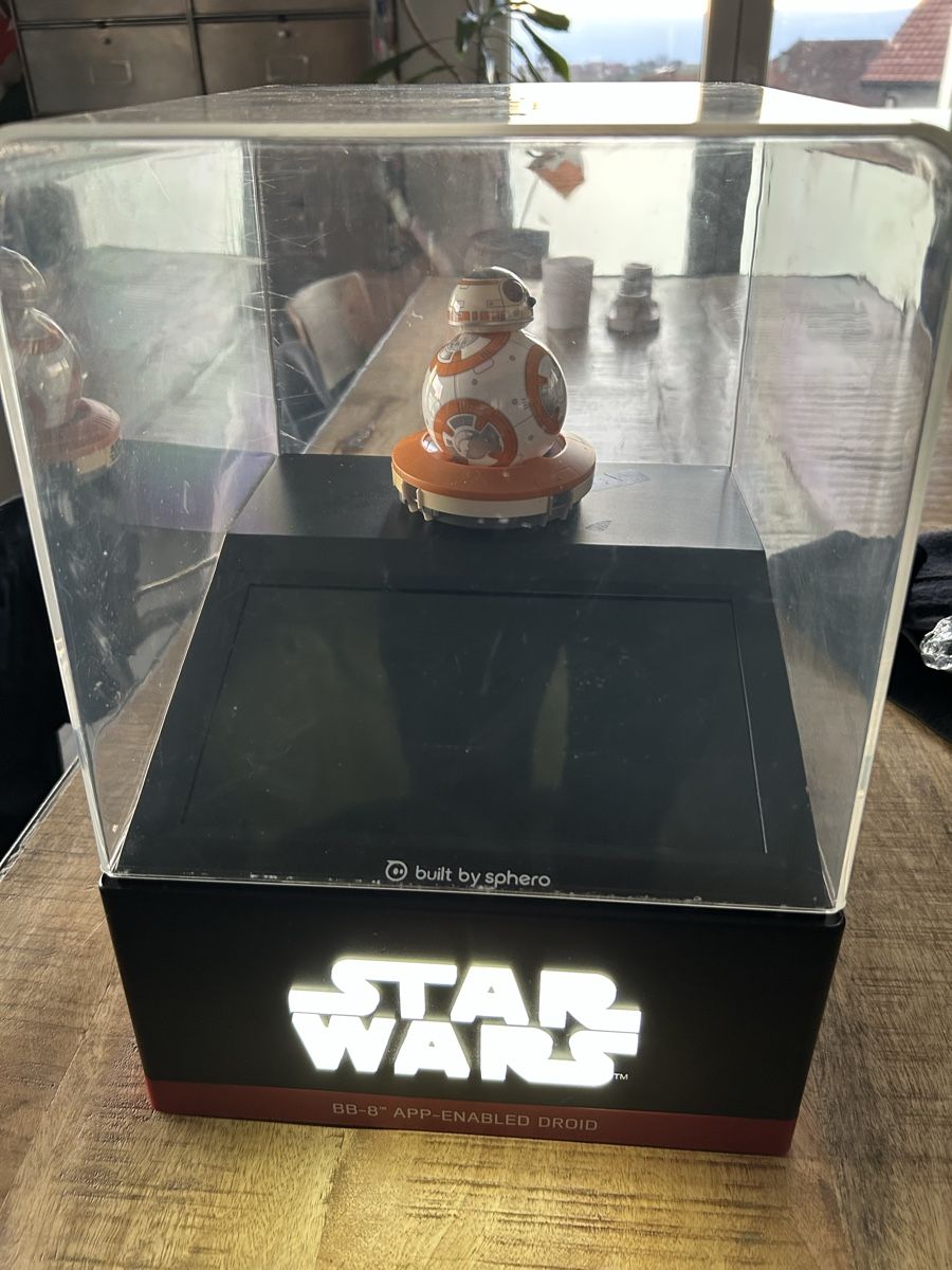 Star Wars Giocattoli: Star Wars Sphero  BB-8 Droide + Vitrine – Usato da Thierrens venduto da Bigla