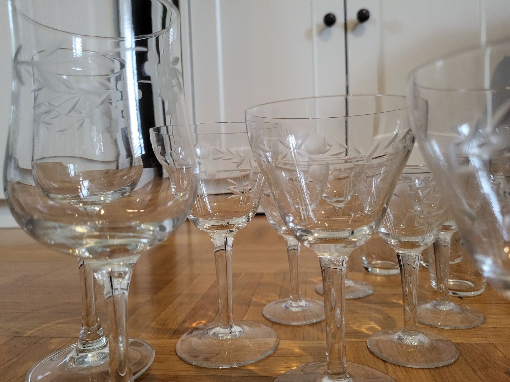 Bicchieri: Gläser, Sekt-Wein-Schnapps-Wasser-Tee – Usato da Liestal venduto da Shelby787 3