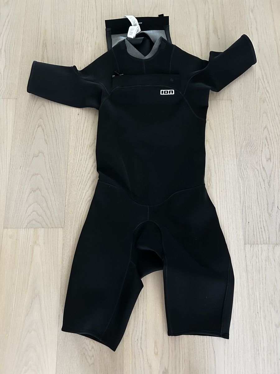 ION Completi: ION Wetsuit Element 2/2 shorty SS Frontzip L – Usato da Horgen venduto da sam-meth