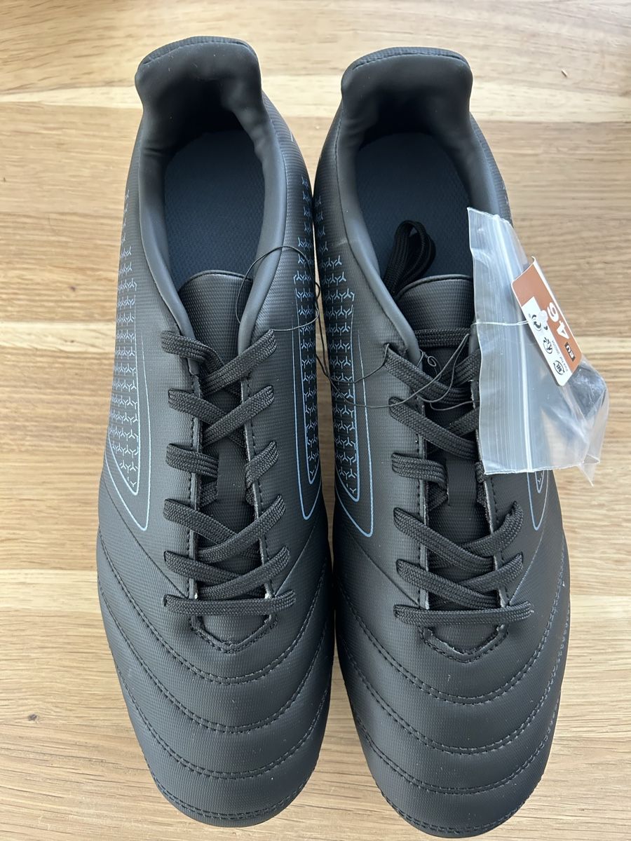 Adidas Herrenschuhe: Addidas, chaussure rugby offload, neuve,pointure 46 – Neu und originalverpackt aus Lausanne von lavirgule