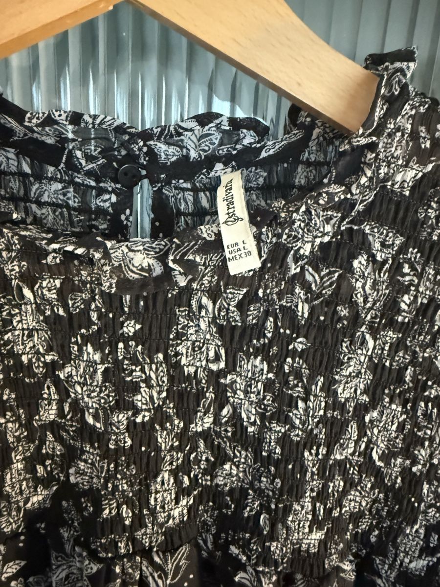 Stradivarius Vestiti: Robe d'automne Stradivarius noire à fleurs – Usato da Monthey venduto da iri_9pt5 2